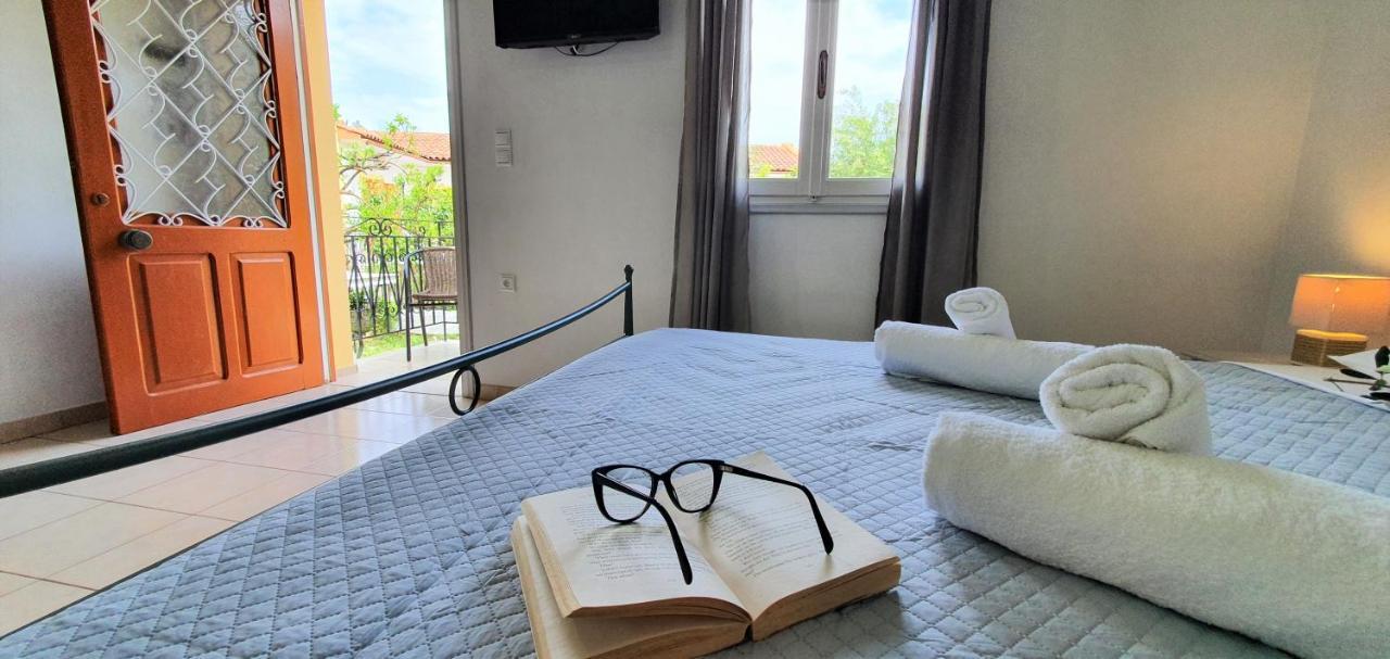 Apartment Aphrodite & With Pool *